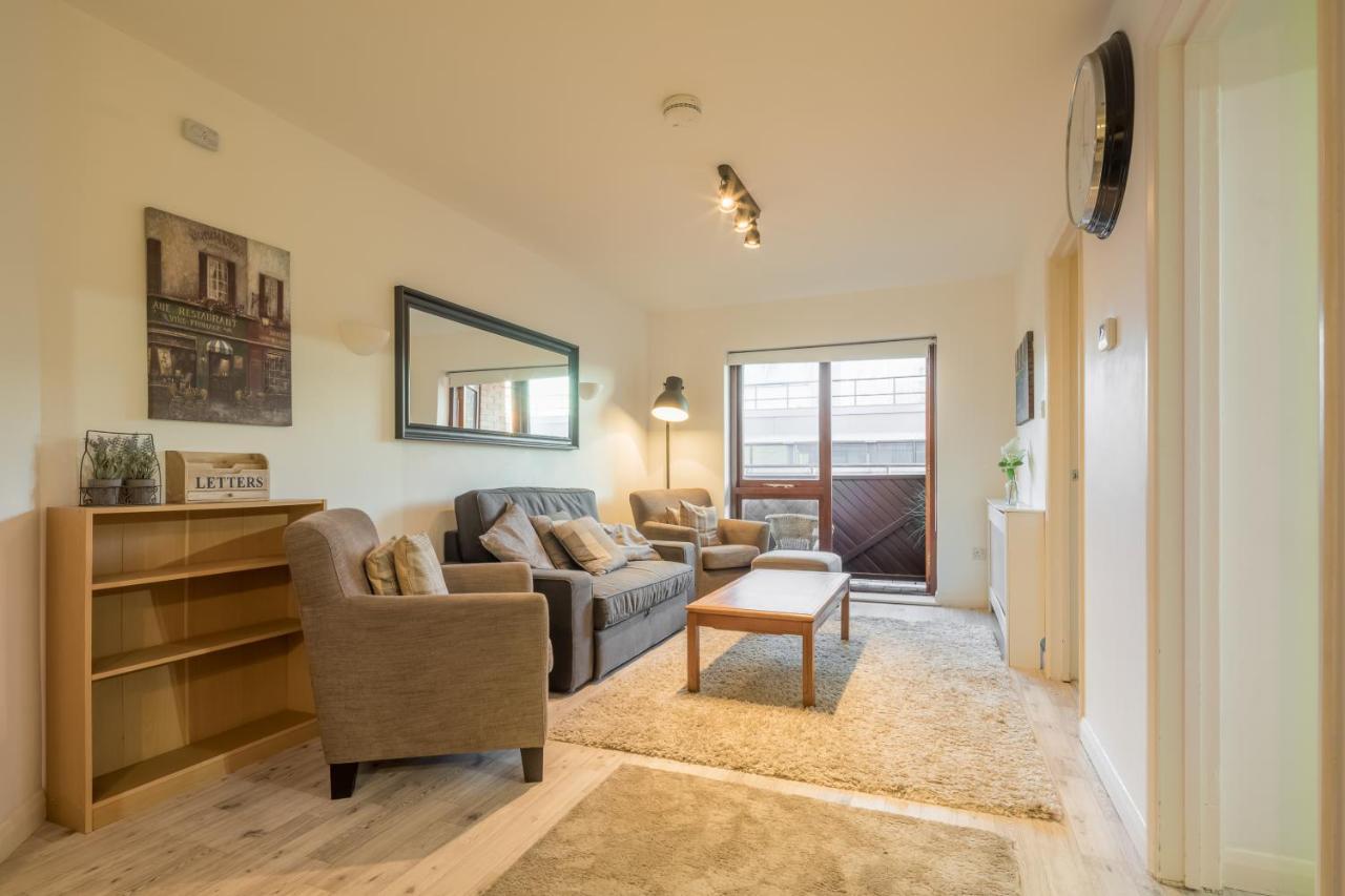 Super Central Cambridge Flat For Up To 4 People ภายนอก รูปภาพ