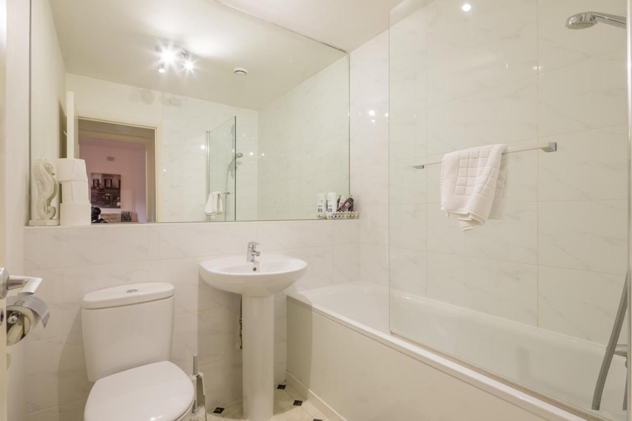 Super Central Cambridge Flat For Up To 4 People ภายนอก รูปภาพ