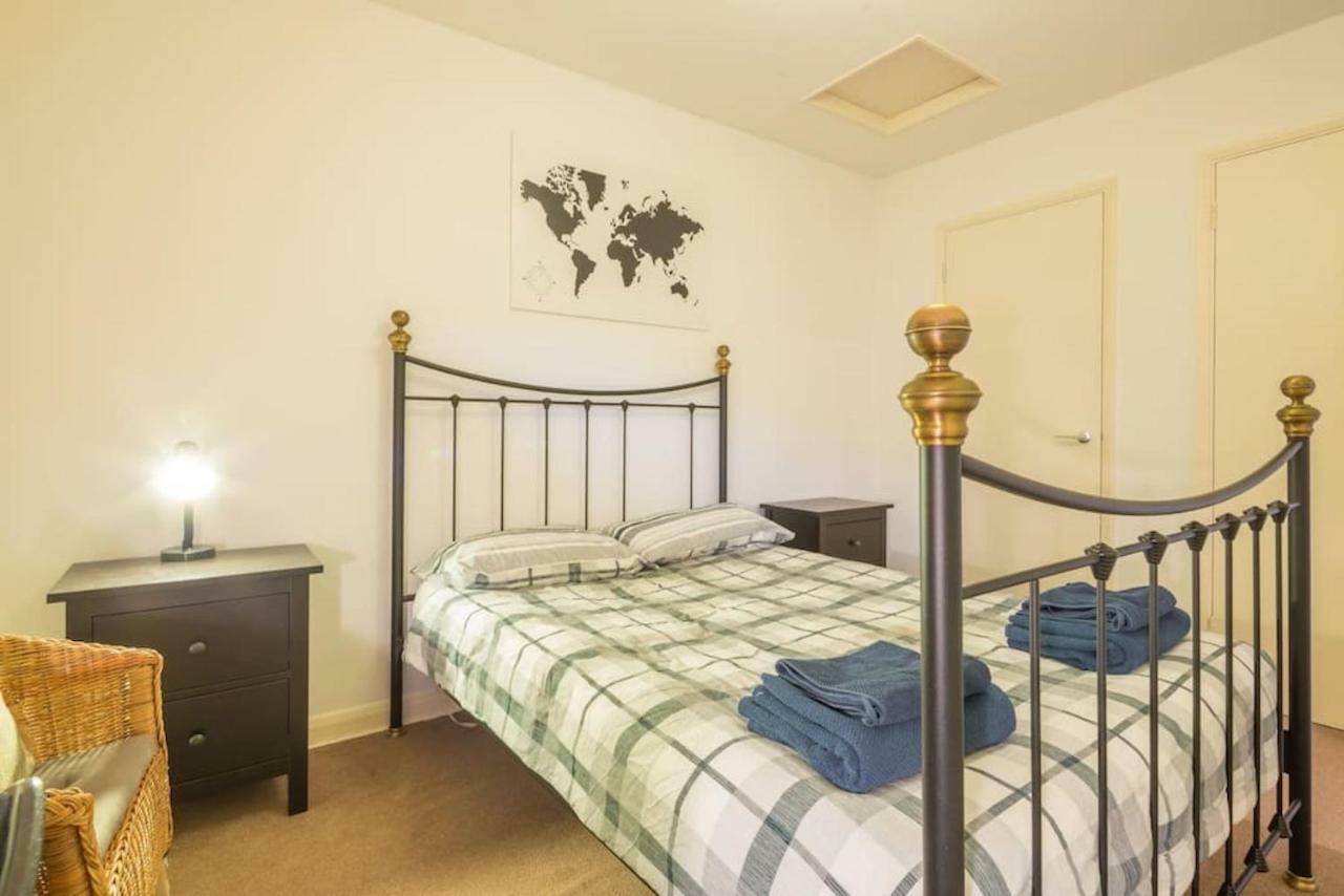 Super Central Cambridge Flat For Up To 4 People ภายนอก รูปภาพ